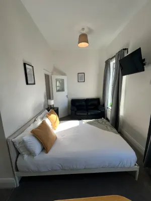 6 - Flat